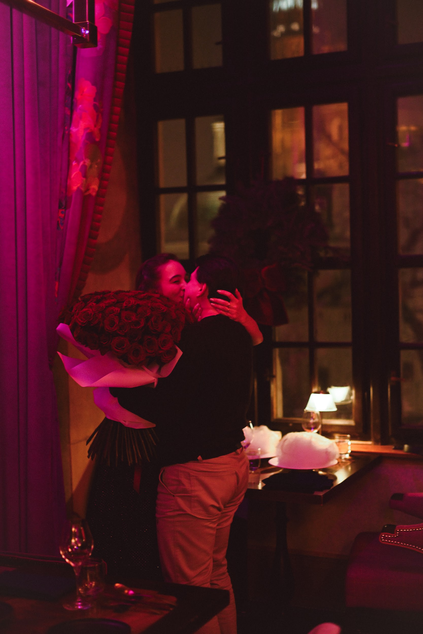 Обійми пари