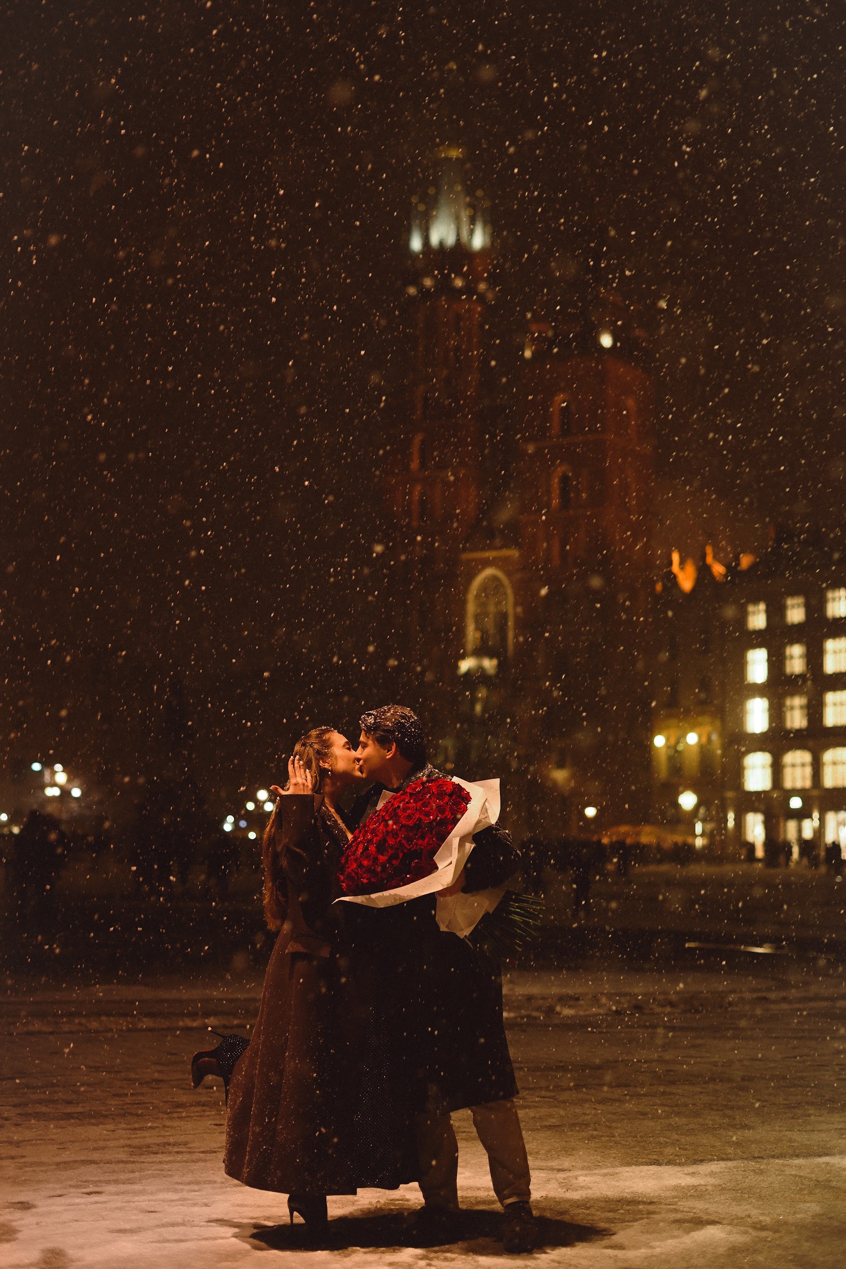 Пара взимку у місті